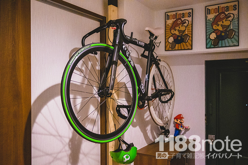 自転車の壁掛けは総額4 000円ちょいと作業時間分で簡単に実現できる 11note イイパパノート